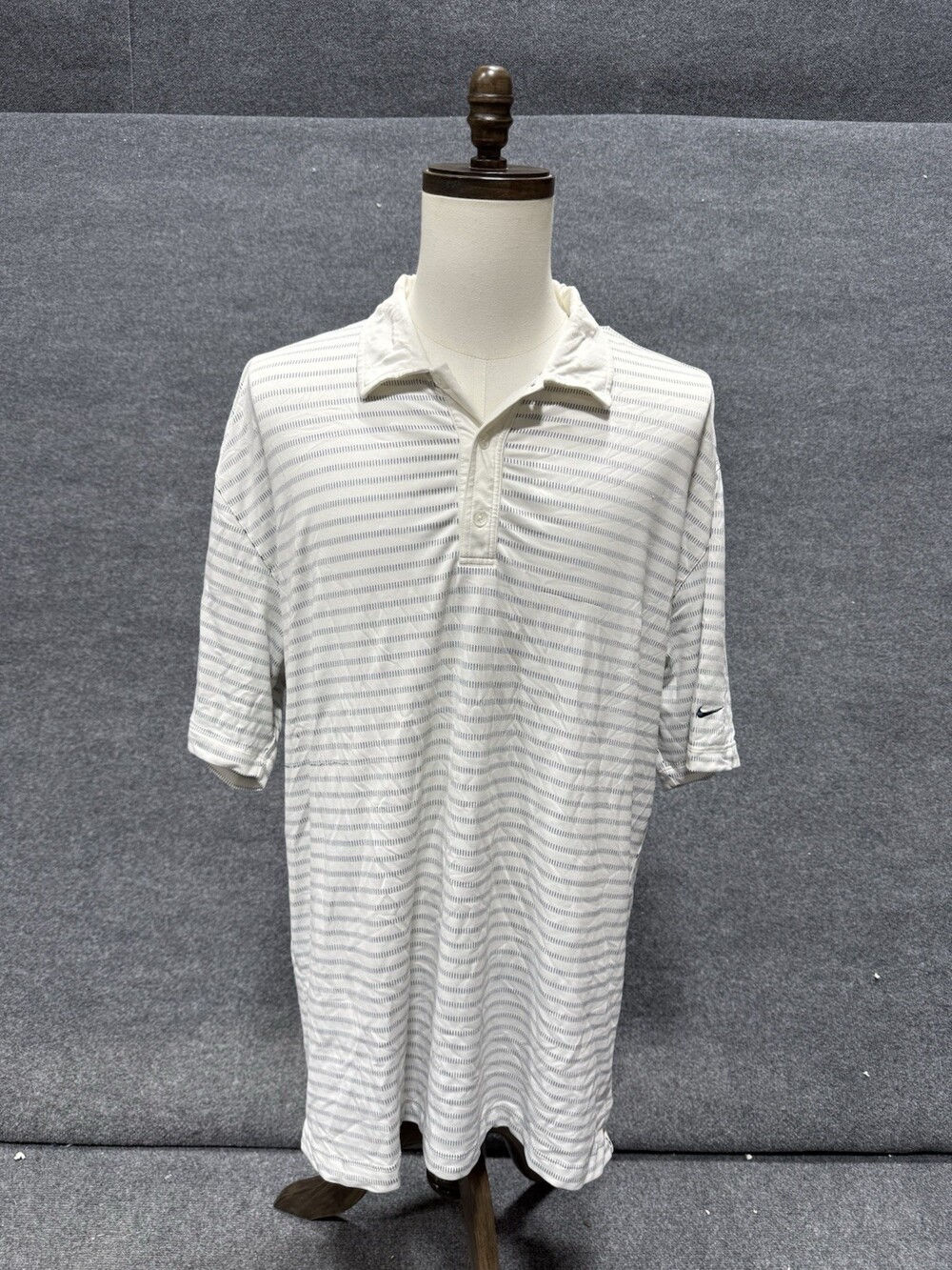 Nike Golf Fit Polo Shirt Men’s XL White Gray Striped Short Sleeve Performance